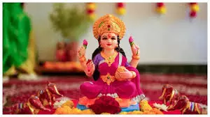 इन संकेत से समझिए नाराज़ हैं Maa Lakshmi, होती है धन हानि इन संकेत से समझिए नाराज़ हैं Maa Lakshmi, होती है धन हानि