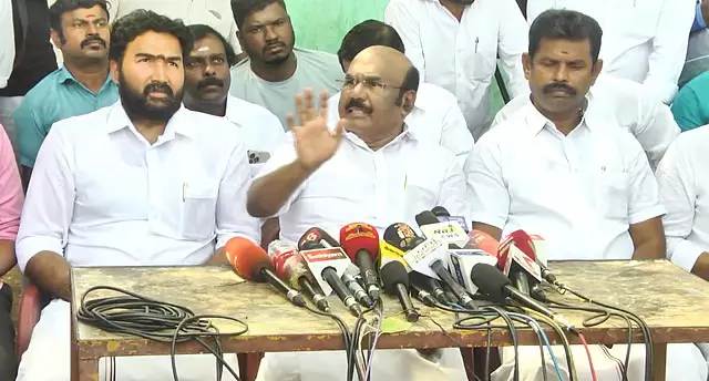 डीएमके और भाजपा लोगों की समस्याओं के बारे में बात नहीं करते: T. Jayakumar डीएमके और भाजपा लोगों की समस्याओं के बारे में बात नहीं करते: T. Jayakumar