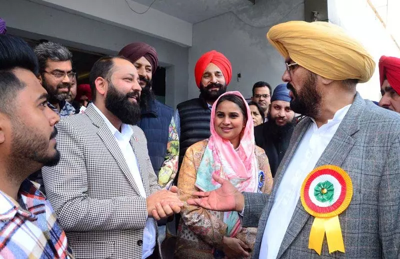 Punjab: विभाग को लेकर विवाद के बीच धालीवाल ने कहा, मेरी चिंता नहीं Punjab: विभाग को लेकर विवाद के बीच धालीवाल ने कहा, मेरी चिंता नहीं