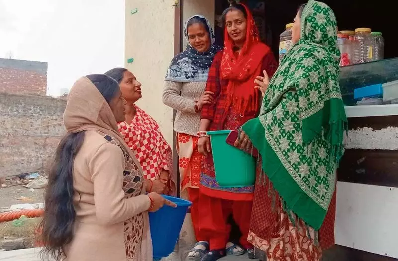 Haryana : यमुनानगर एमसी ने पंसारा में घर-घर जाकर जागरूकता अभियान चलाया Haryana : यमुनानगर एमसी ने पंसारा में घर-घर जाकर जागरूकता अभियान चलाया