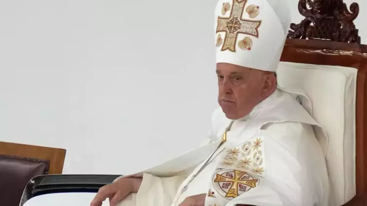 Pope Francis की हालत गंभीर, लंबे समय से सांस लेने में दिक्कत Pope Francis की हालत गंभीर, लंबे समय से सांस लेने में दिक्कत