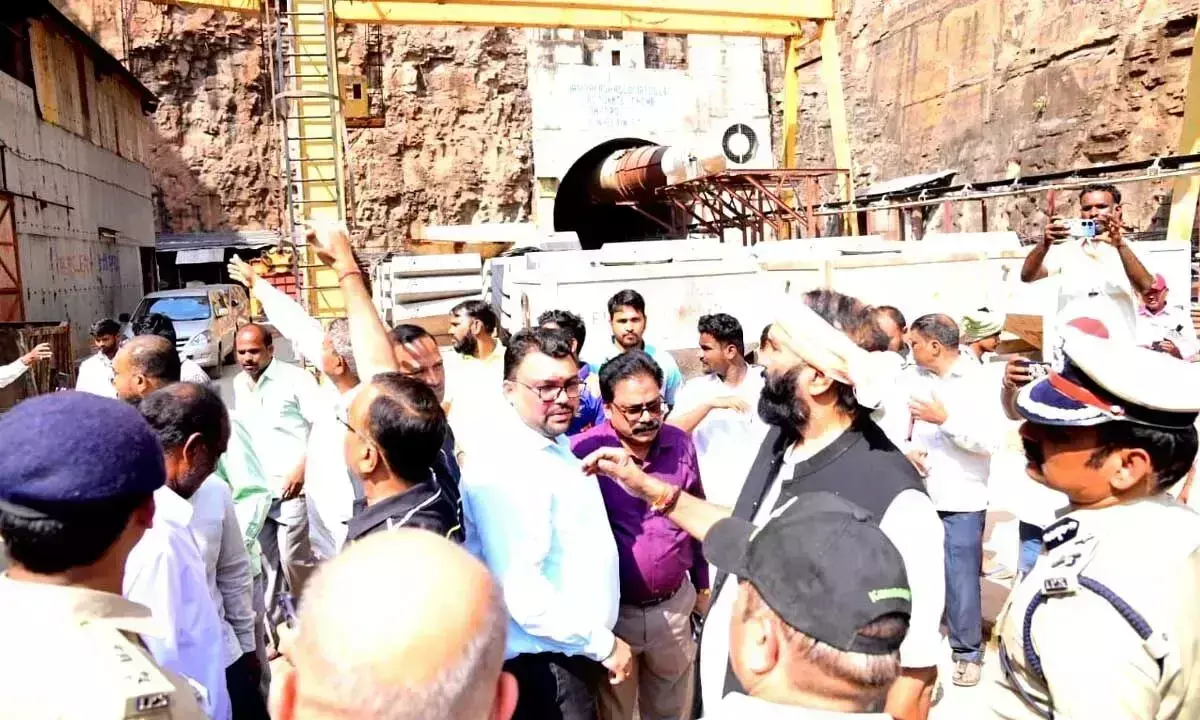 तेलंगाना सुरंग में फंसे 8 लोगों को बचाने के लिए NDRF ने बचाव अभियान तेज किया तेलंगाना सुरंग में फंसे 8 लोगों को बचाने के लिए NDRF ने बचाव अभियान तेज किया