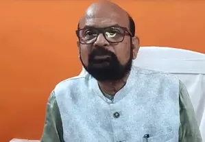 Bengal: तृणमूल नेता को जबरन वसूली के लिए कॉल करने के मामले में दूसरी गिरफ्तारी Bengal: तृणमूल नेता को जबरन वसूली के लिए कॉल करने के मामले में दूसरी गिरफ्तारी