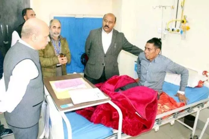 उपमुख्यमंत्री ने GMC Jammu का दौरा किया, कामकाज की समीक्षा की उपमुख्यमंत्री ने GMC Jammu का दौरा किया, कामकाज की समीक्षा की