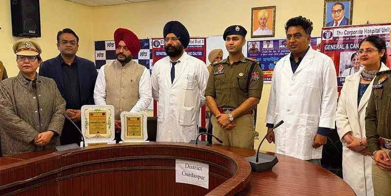 Gurdaspur में पुलिस के लिए चिकित्सा शिविर Gurdaspur में पुलिस के लिए चिकित्सा शिविर