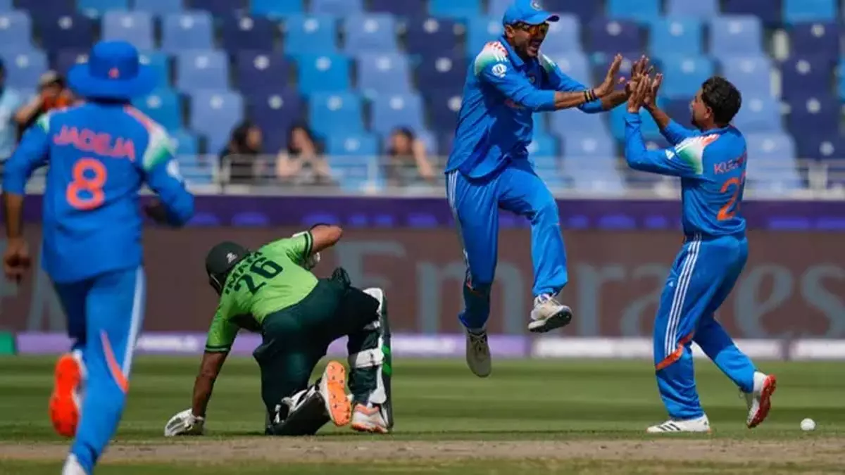 Champions Trophy 2025: भारत ने पाकिस्तान को हराया, कोहली ने जड़ा शतक Champions Trophy 2025: भारत ने पाकिस्तान को हराया, कोहली ने जड़ा शतक