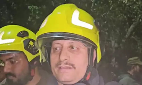 एक तीर्थयात्री की मौत और 17 घायल, खाई में गिरी बस एक तीर्थयात्री की मौत और 17 घायल, खाई में गिरी बस
