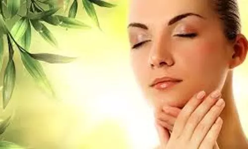 Skin Care Tips: त्वचा पर तुरंत निखार चाहिए तो आजमाएं ये ट्रिक्स, मिनटों में चमक उठेगा चेहरा Skin Care Tips: त्वचा पर तुरंत निखार चाहिए तो आजमाएं ये ट्रिक्स, मिनटों में चमक उठेगा चेहरा