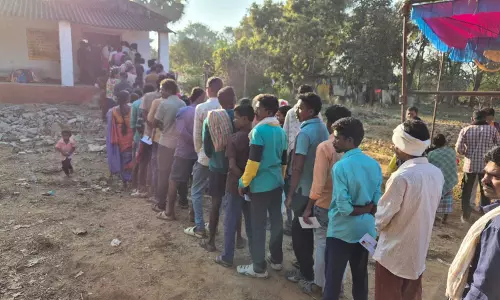 माओवाद प्रभावित क्षेत्रों में हो रहा मतदान