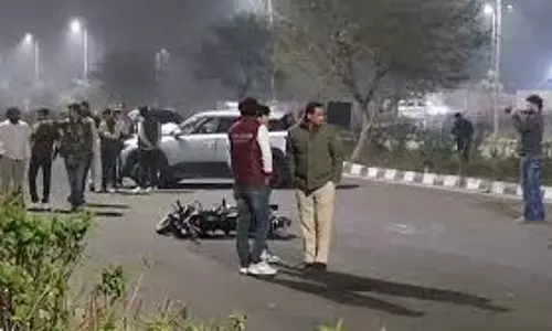 मुठभेड़ के बाद बवाना-भाऊ गिरोह के 3 सदस्य पुलिस के शिकंजे में मुठभेड़ के बाद बवाना-भाऊ गिरोह के 3 सदस्य पुलिस के शिकंजे में