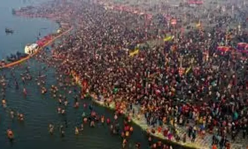 Mahakumbh Traffic Update: आस्था के मेले में ट्रैफिक जाम, श्रद्धालु परेशान Mahakumbh Traffic Update: आस्था के मेले में ट्रैफिक जाम, श्रद्धालु परेशान