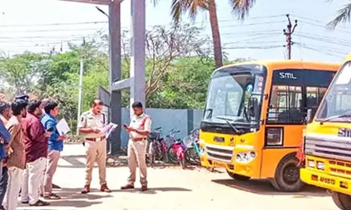 Andhra: स्कूल बसों और वैनों का फिटनेस परीक्षण