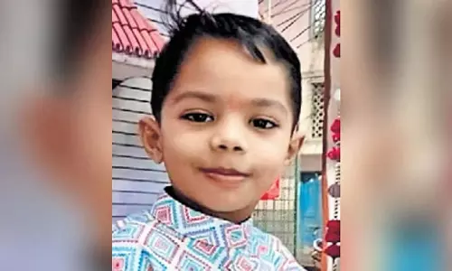 Hyderabad: अपार्टमेंट की लिफ्ट में फंसे छह वर्षीय बच्चे की मौत Hyderabad: अपार्टमेंट की लिफ्ट में फंसे छह वर्षीय बच्चे की मौत