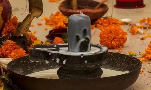Mahashivratri: महाशिवरात्रि पर इस विधि से करें रुद्राभिषेक, भोलेनाथ पूरी करेंगे मनोकामनाएं