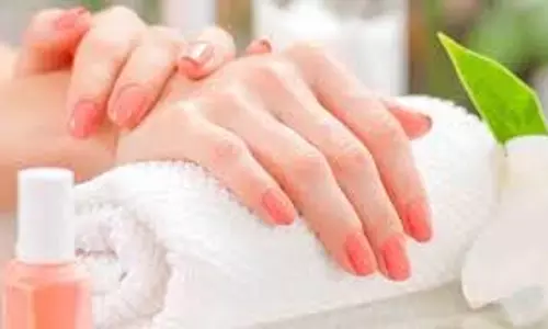 मैनीक्योर के लिए घरेलू उपचार