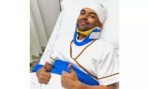 Guru Randhawa हुए चोटिल, गायक ने अस्पताल से तस्वीर पोस्ट की