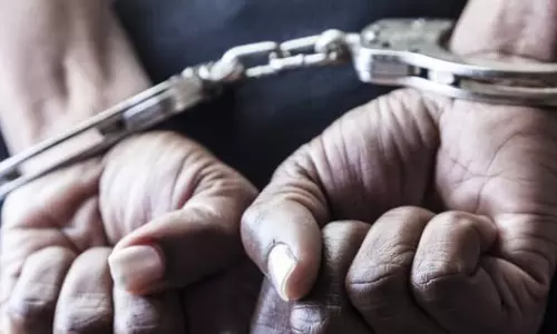 Manipur : सुरक्षा बलों को धमकाने के आरोप में दो उग्रवादी गिरफ्तार Manipur : सुरक्षा बलों को धमकाने के आरोप में दो उग्रवादी गिरफ्तार