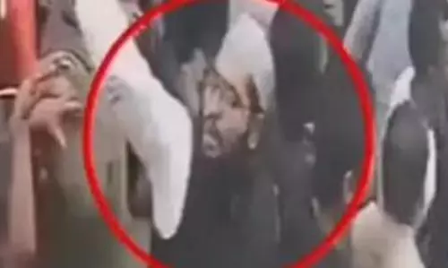 Sambhal: पुलिस को तीन माह पूर्व हुई हिंसा में लंबी दाढ़ी वाले आरोपित की तलाश