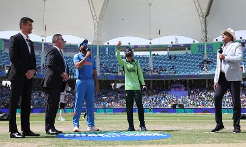 Pakistan ने टॉस जीता, चिर प्रतिद्वंद्वी भारत के खिलाफ पहले बल्लेबाजी करने का फैसला किया