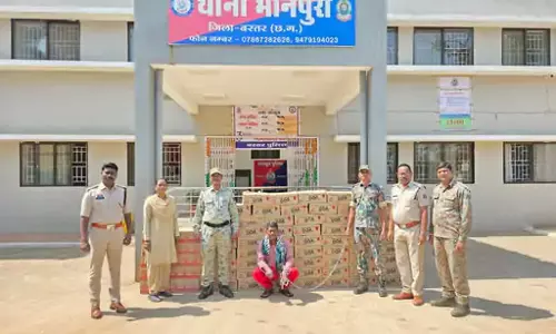 घर से 4 लाख का शराब बरामद, बस्तर पुलिस ने ग्रामीण के यहां मारी रेड घर से 4 लाख का शराब बरामद, बस्तर पुलिस ने ग्रामीण के यहां मारी रेड