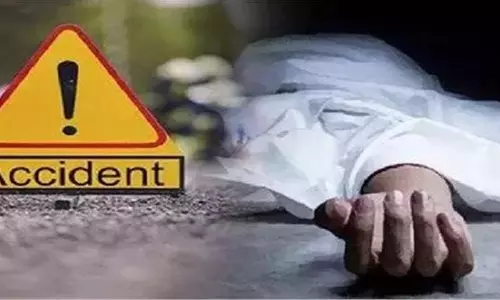 Khandwa: बोलेरो और ट्रक की टक्कर, 4 लोगों की मौत 4 घायल