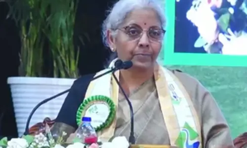 एआई डाउनलोड्स में चीन और अमेरिका से भी आगे निकला भारत: वित्त मंत्री