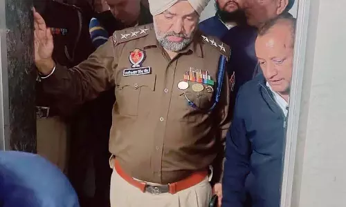Mohali में लिफ्ट में तीन घंटे तक फंसे रहे नौ लोग