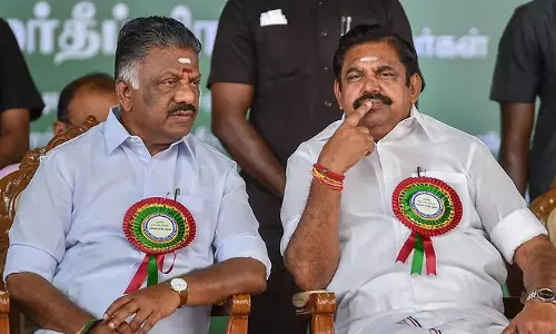 Palaniswami : एआईएडीएमके में पन्नीरसेल्वम के लिए कोई जगह नहीं Palaniswami : एआईएडीएमके में पन्नीरसेल्वम के लिए कोई जगह नहीं