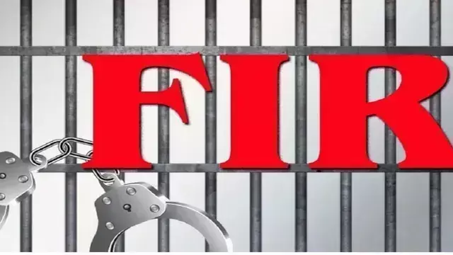 Ballia: फर्जी दस्तावेजों पर नौकरी कर रहे 15 स्वास्थ्यकर्मी,  मुकदमा दर्ज
