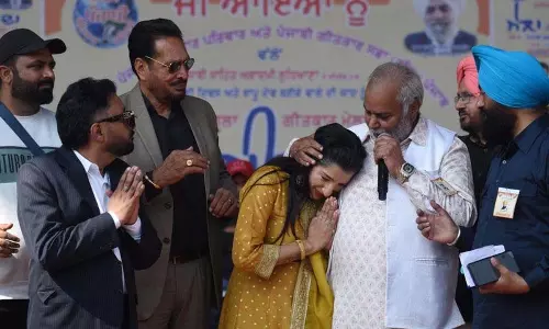 Punjabi लोक गायकों ने मेला गीतकरण दा में दर्शकों को मंत्रमुग्ध किया