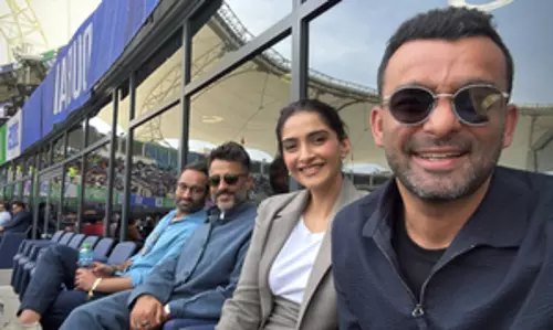 सोनम कपूर और आनंद आहूजा ने Dubai में भारत बनाम पाकिस्तान मैच का लाइव प्रसारण देखा