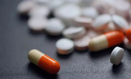 Adilabad में मेडिकल स्टोर पर छापा मारा, एलोपैथी दवाएं जब्त कीं