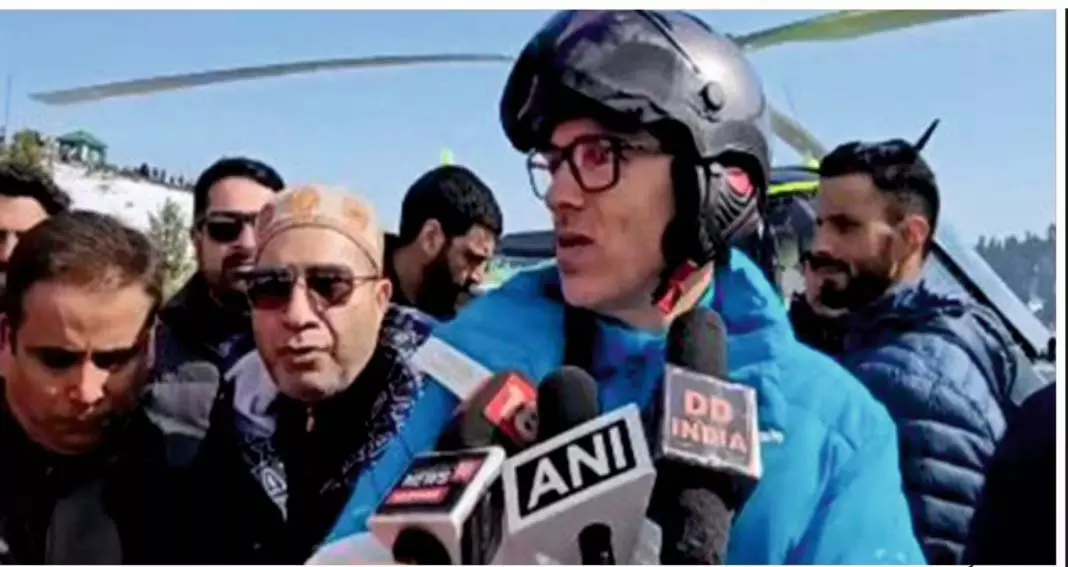 स्कीइंग इंफ्रा को बढ़ावा देने के लिए सरकार निजी निवेशकों से बातचीत कर रही: CM स्कीइंग इंफ्रा को बढ़ावा देने के लिए सरकार निजी निवेशकों से बातचीत कर रही: CM