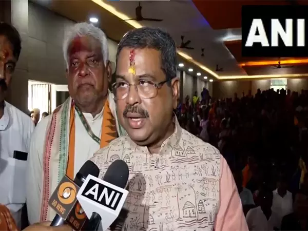 धर्मेंद्र प्रधान ने युवा वयस्कों में मोटापे के बारे में जागरूकता बढ़ाने के लिए PM Modi की सराहना की धर्मेंद्र प्रधान ने युवा वयस्कों में मोटापे के बारे में जागरूकता बढ़ाने के लिए PM Modi की सराहना की