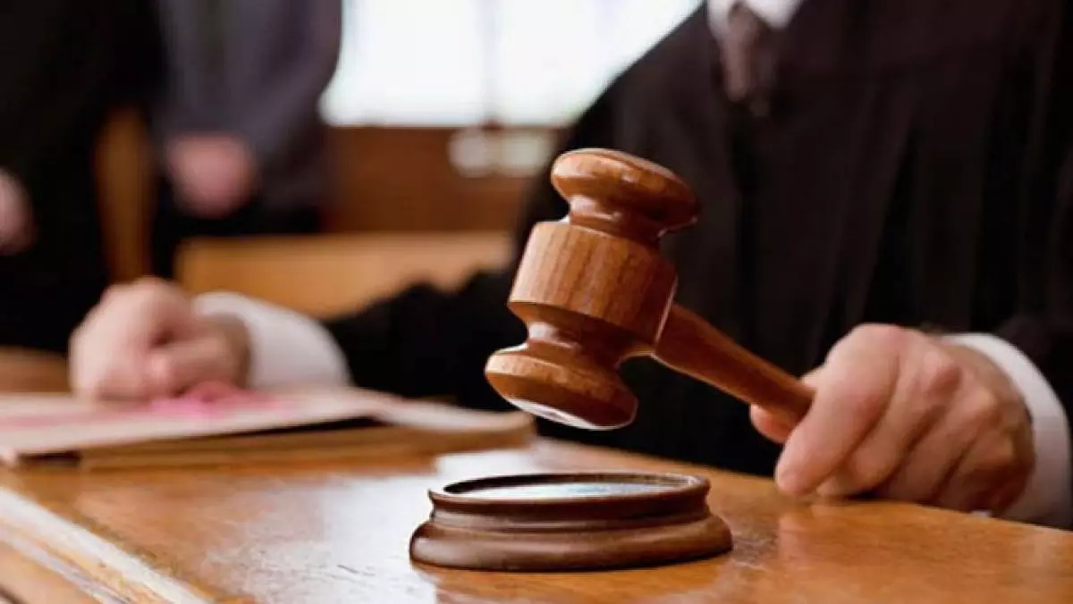 भ्रष्टाचार मामले में पश्चिम मध्य रेलवे के अधिकारियों और निजी निदेशक से CBI ने की पूछताछ भ्रष्टाचार मामले में पश्चिम मध्य रेलवे के अधिकारियों और निजी निदेशक से CBI ने की पूछताछ