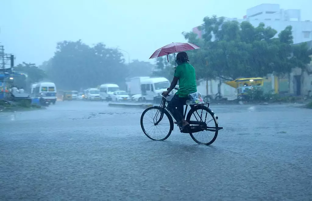 Tamil Nadu में कल से मध्यम बारिश की संभावना Tamil Nadu में कल से मध्यम बारिश की संभावना
