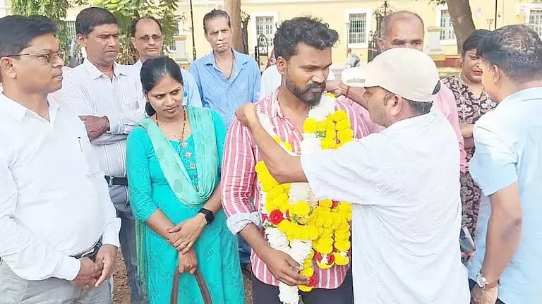 Goa में सामाजिक कार्यकर्ता रमा कांकणकर की गिरफ्तारी की निंदा करने के लिए कार्यकर्ता एकजुट हुए Goa में सामाजिक कार्यकर्ता रमा कांकणकर की गिरफ्तारी की निंदा करने के लिए कार्यकर्ता एकजुट हुए