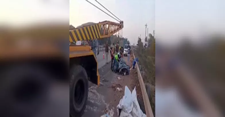 महाकुंभ से लौट रहे श्रद्धालुओं का वाहन दुर्घटनाग्रस्त, 6 की मौत महाकुंभ से लौट रहे श्रद्धालुओं का वाहन दुर्घटनाग्रस्त, 6 की मौत