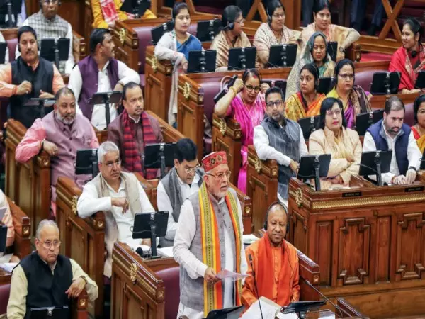 समाजवादी पार्टी के विधायकों ने Brajesh Pathak की टिप्पणी के खिलाफ विधानसभा में प्रदर्शन किया समाजवादी पार्टी के विधायकों ने Brajesh Pathak की टिप्पणी के खिलाफ विधानसभा में प्रदर्शन किया