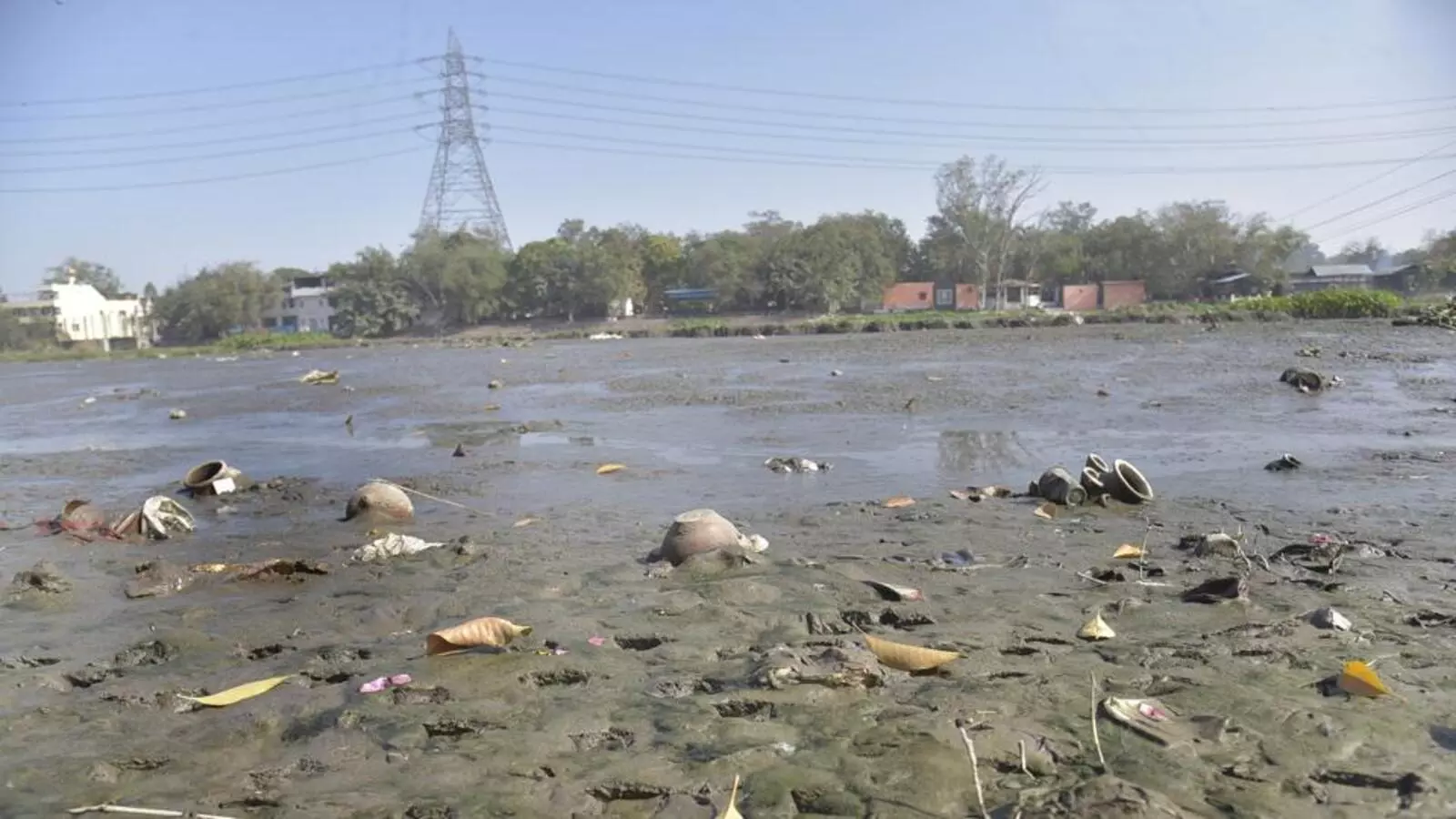 NCR Ghaziabad: हिंडन में सीवरेज की गंदगी प्रवाहित करने पर कार्रवाई करने के निर्देश NCR Ghaziabad: हिंडन में सीवरेज की गंदगी प्रवाहित करने पर कार्रवाई करने के निर्देश