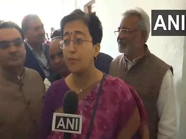विपक्ष की नेता आतिशी ने CM Rekha Gupta की आलोचना की विपक्ष की नेता आतिशी ने CM Rekha Gupta की आलोचना की