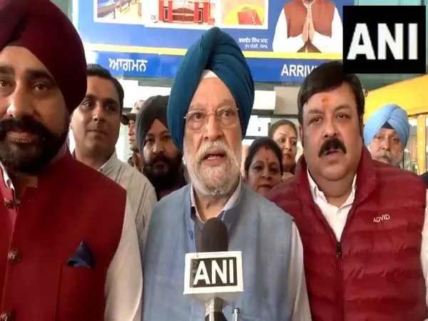 केंद्रीय मंत्री Hardeep Singh Puri ने पीएम-किसान सम्मान निधि के लाभों की सराहना की केंद्रीय मंत्री Hardeep Singh Puri ने पीएम-किसान सम्मान निधि के लाभों की सराहना की