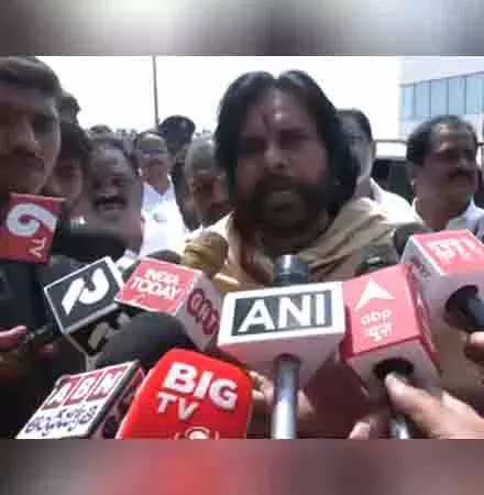 आंध्र प्रदेश विधानसभा में YSRCP को कभी भी विपक्ष का दर्जा नहीं दिया जा सकता: पवन कल्याण आंध्र प्रदेश विधानसभा में YSRCP को कभी भी विपक्ष का दर्जा नहीं दिया जा सकता: पवन कल्याण
