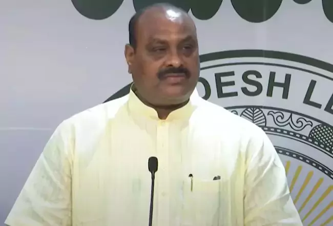 मंत्री अत्चन्नायडू: बैठकों में आने-जाने के लिए YSRCP विधायकों और जगन की कड़ी आलोचना की मंत्री अत्चन्नायडू: बैठकों में आने-जाने के लिए YSRCP विधायकों और जगन की कड़ी आलोचना की