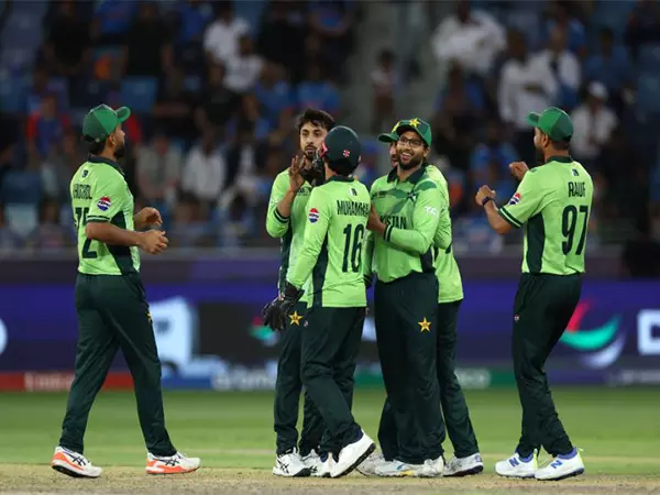 चैंपियंस ट्रॉफी में भारत के खिलाफ टीम की हार के बाद Ahmed Shahzad ने मेन इन ग्रीन पर निशाना साधा चैंपियंस ट्रॉफी में भारत के खिलाफ टीम की हार के बाद Ahmed Shahzad ने मेन इन ग्रीन पर निशाना साधा