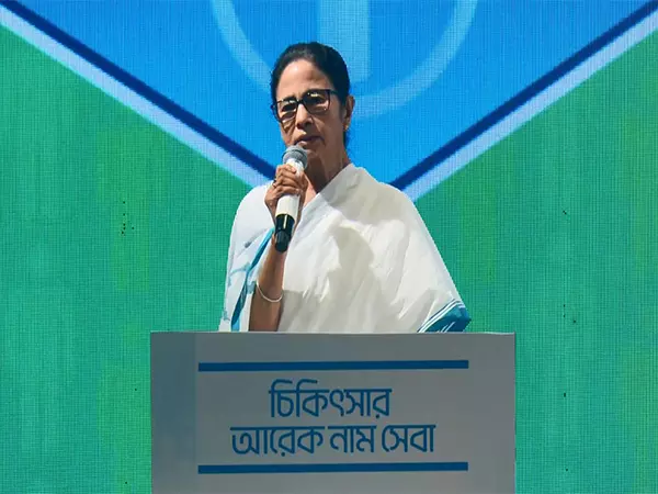 बंगाल सरकार ने डॉक्टरों के वेतन में वृद्धि की, CM ने पुरुष डॉक्टरों से अपनी बहनों की सुरक्षा करने का आग्रह किया बंगाल सरकार ने डॉक्टरों के वेतन में वृद्धि की, CM ने पुरुष डॉक्टरों से अपनी बहनों की सुरक्षा करने का आग्रह किया