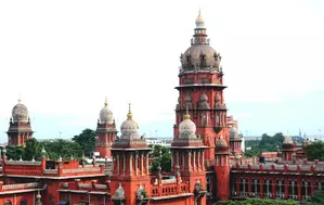 Madras HC ने ईशा योग केंद्र में महाशिवरात्रि समारोह रोकने की याचिका खारिज की Madras HC ने ईशा योग केंद्र में महाशिवरात्रि समारोह रोकने की याचिका खारिज की