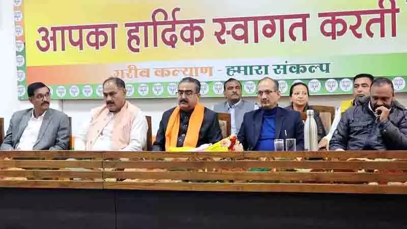 सरकार कार्यों के लिए अनुदान देने में असमर्थ: BJP सरकार कार्यों के लिए अनुदान देने में असमर्थ: BJP
