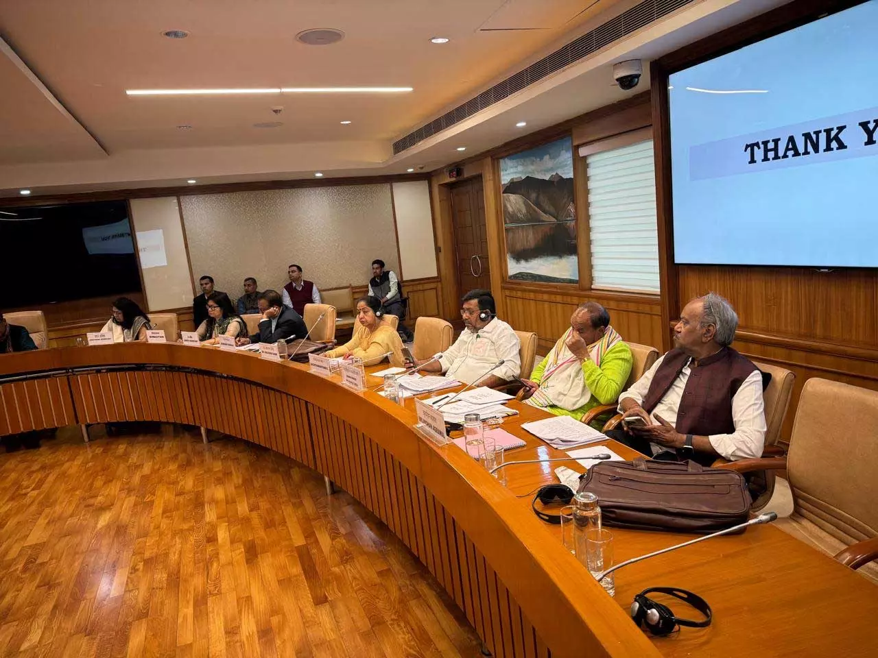 सांसद बृजमोहन ने दिए सिपेट के उन्नयन और सीट बढ़ाने के निर्देश सांसद बृजमोहन ने दिए सिपेट के उन्नयन और सीट बढ़ाने के निर्देश