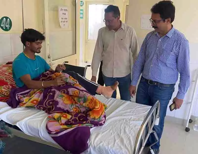 सिविल सर्जन ने Raikot, सुधार में स्वास्थ्य सुविधाओं का किया औचक दौरा सिविल सर्जन ने Raikot, सुधार में स्वास्थ्य सुविधाओं का किया औचक दौरा
